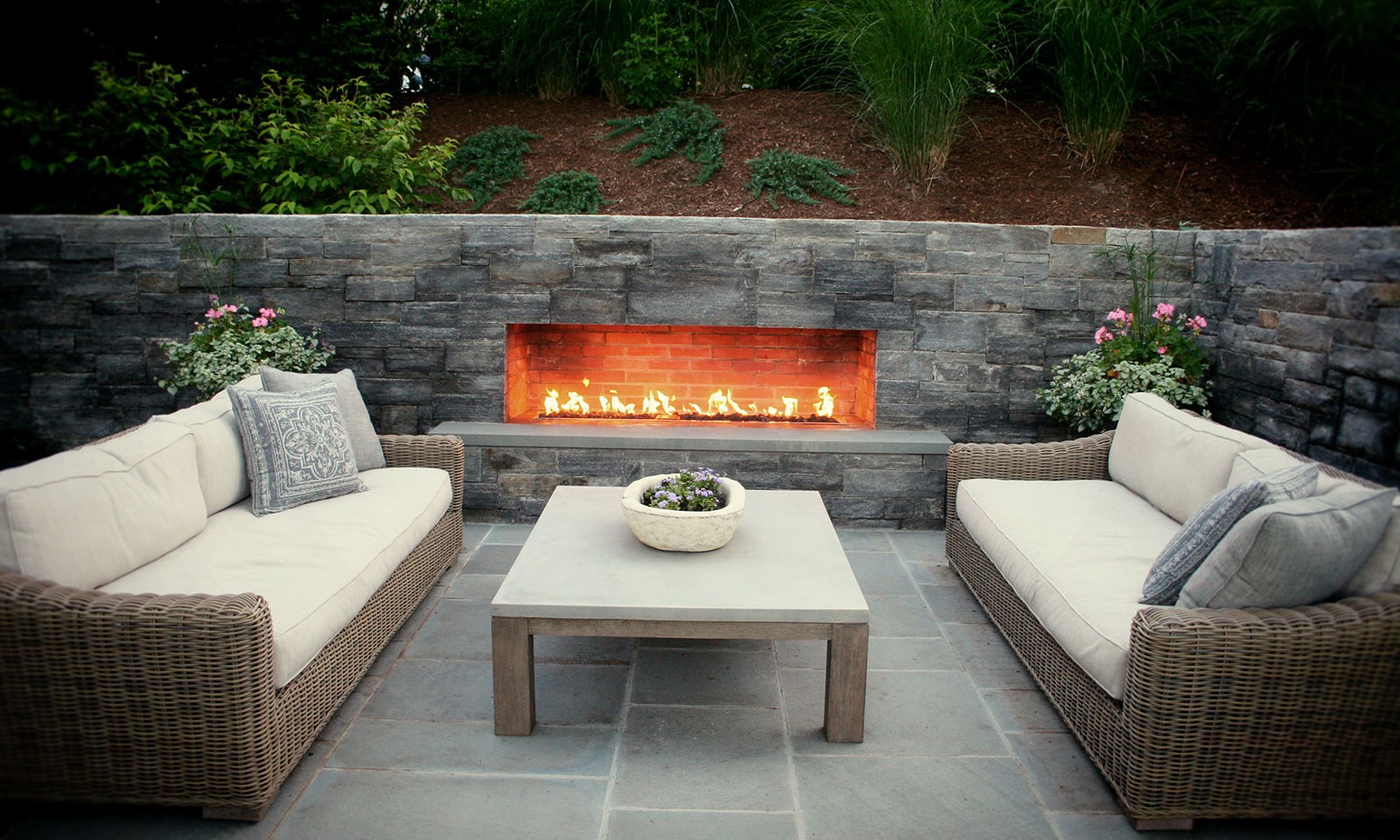 Outdoor Fireplace Design